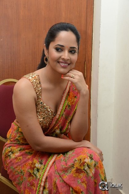 Anasuya-at-Vinavayya-Ramayya-Movie-Audio-Launch